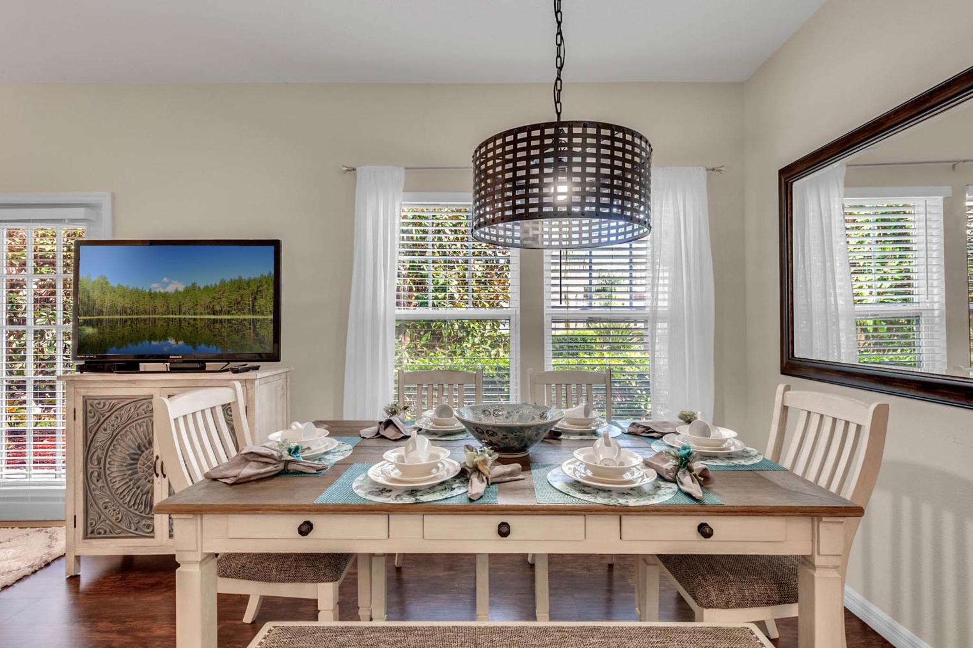 4 Bedrooms - 3 Bathrooms - Lucaya Village 15-101 Hébergement de vacances