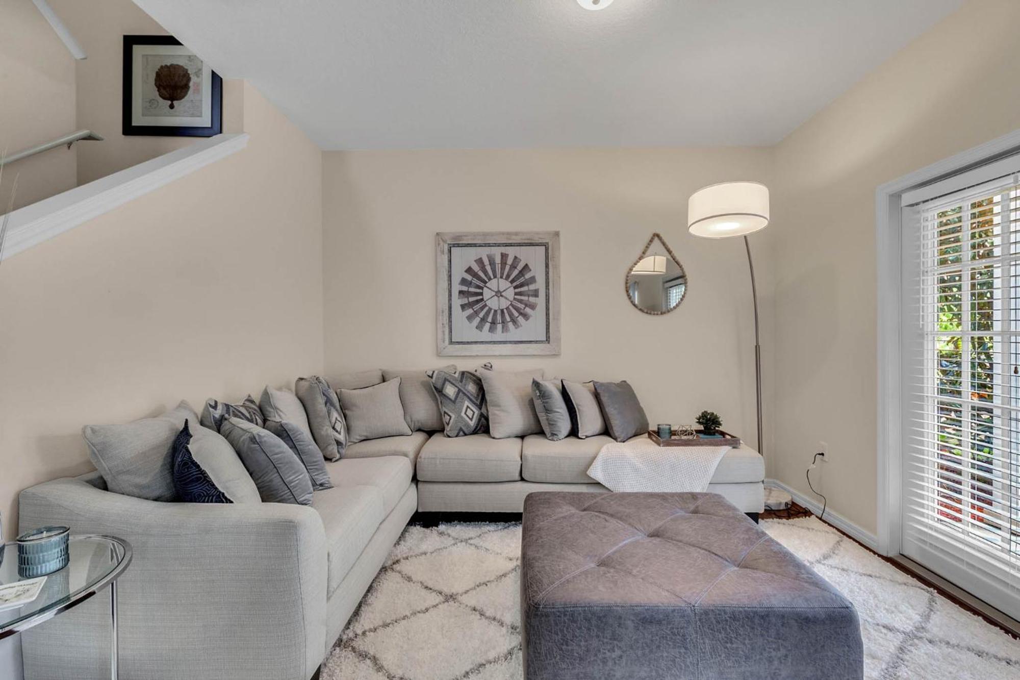 Hébergement de vacances 4 Bedrooms - 3 Bathrooms - Lucaya Village 15-101 *